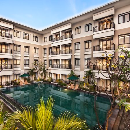 Grand Kuta Hotel And Residence Legian Exteriör bild