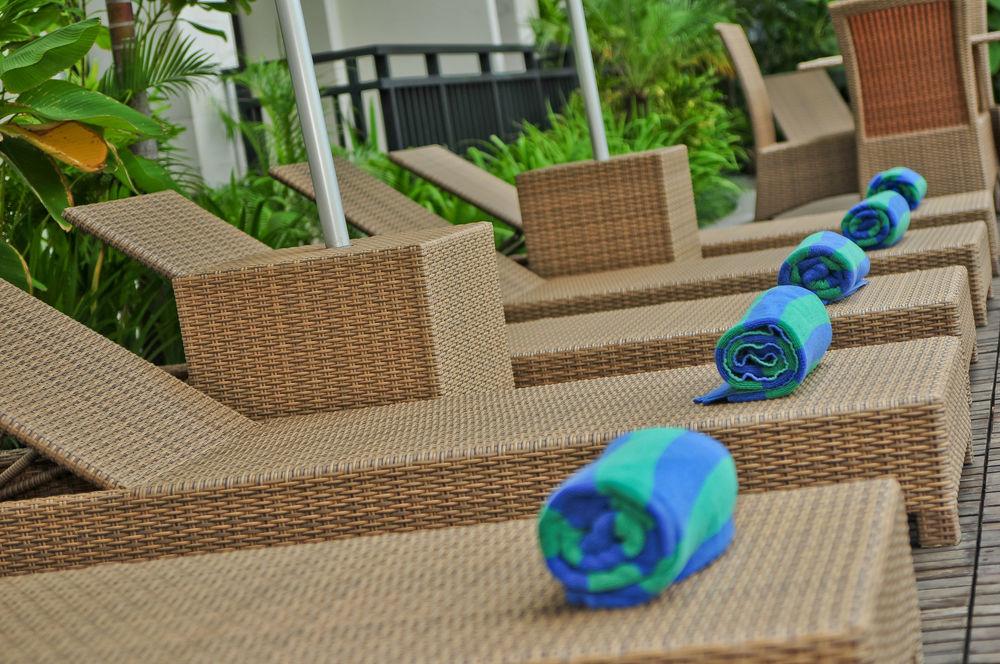 Grand Kuta Hotel And Residence Legian Exteriör bild