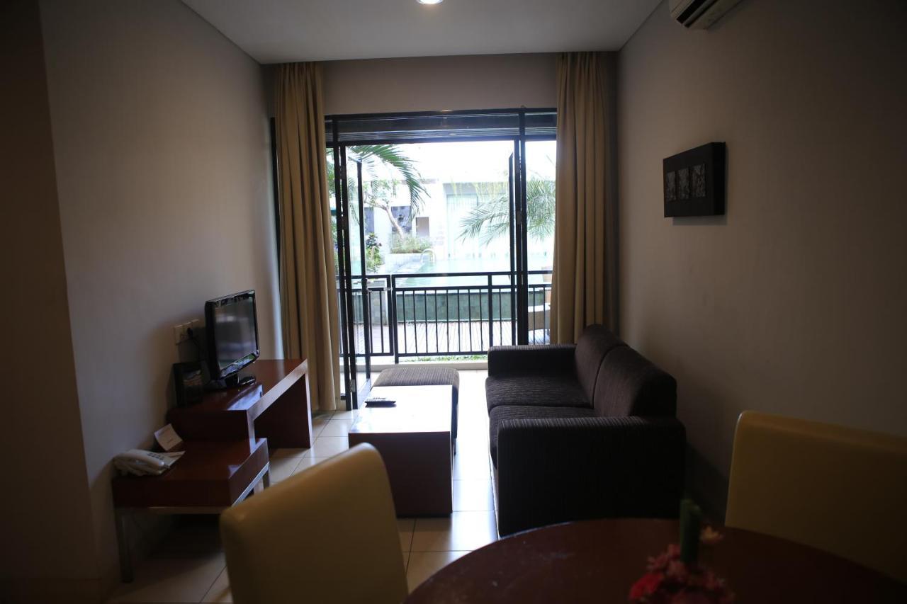 Grand Kuta Hotel And Residence Legian Exteriör bild