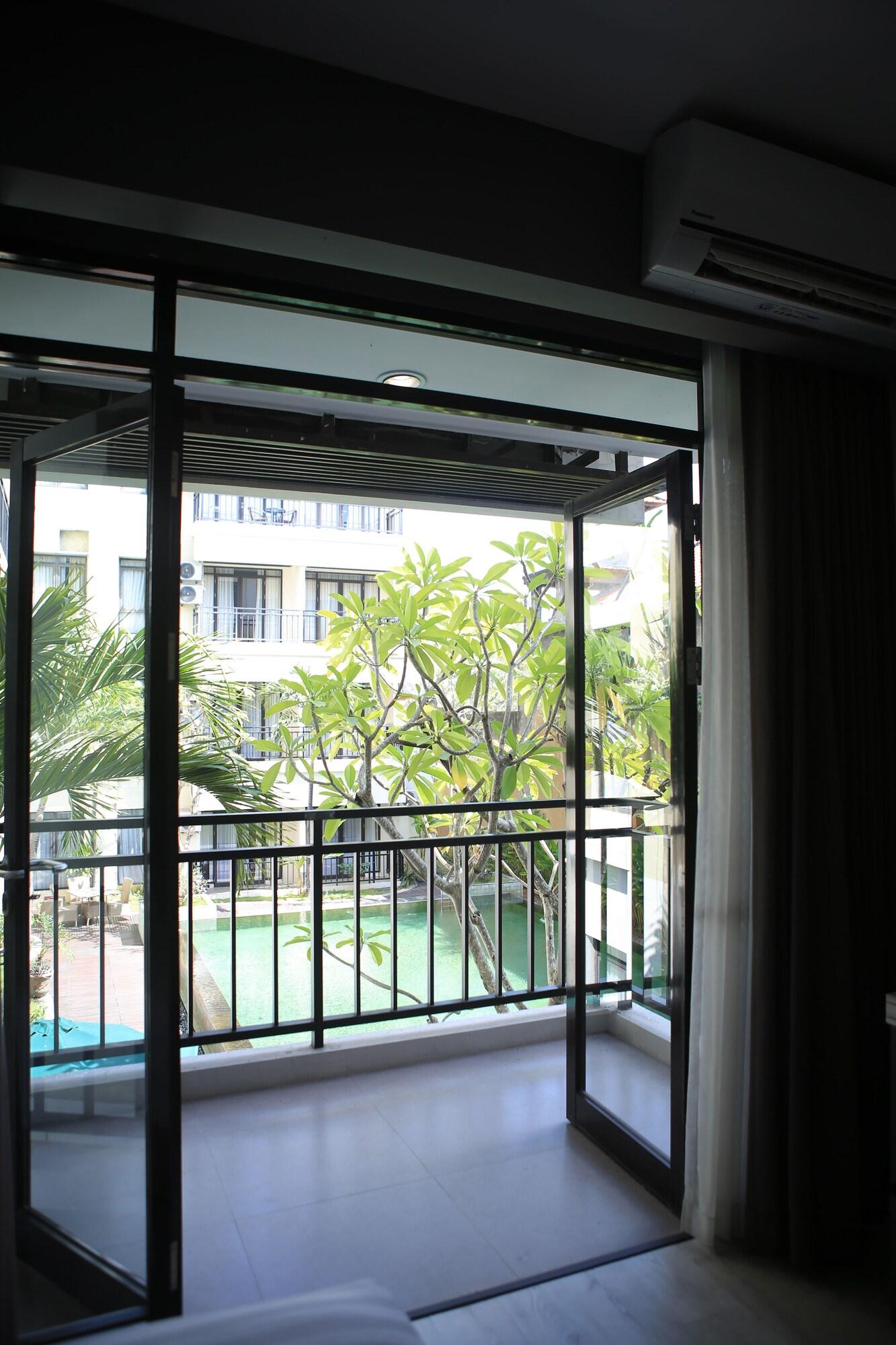 Grand Kuta Hotel And Residence Legian Exteriör bild