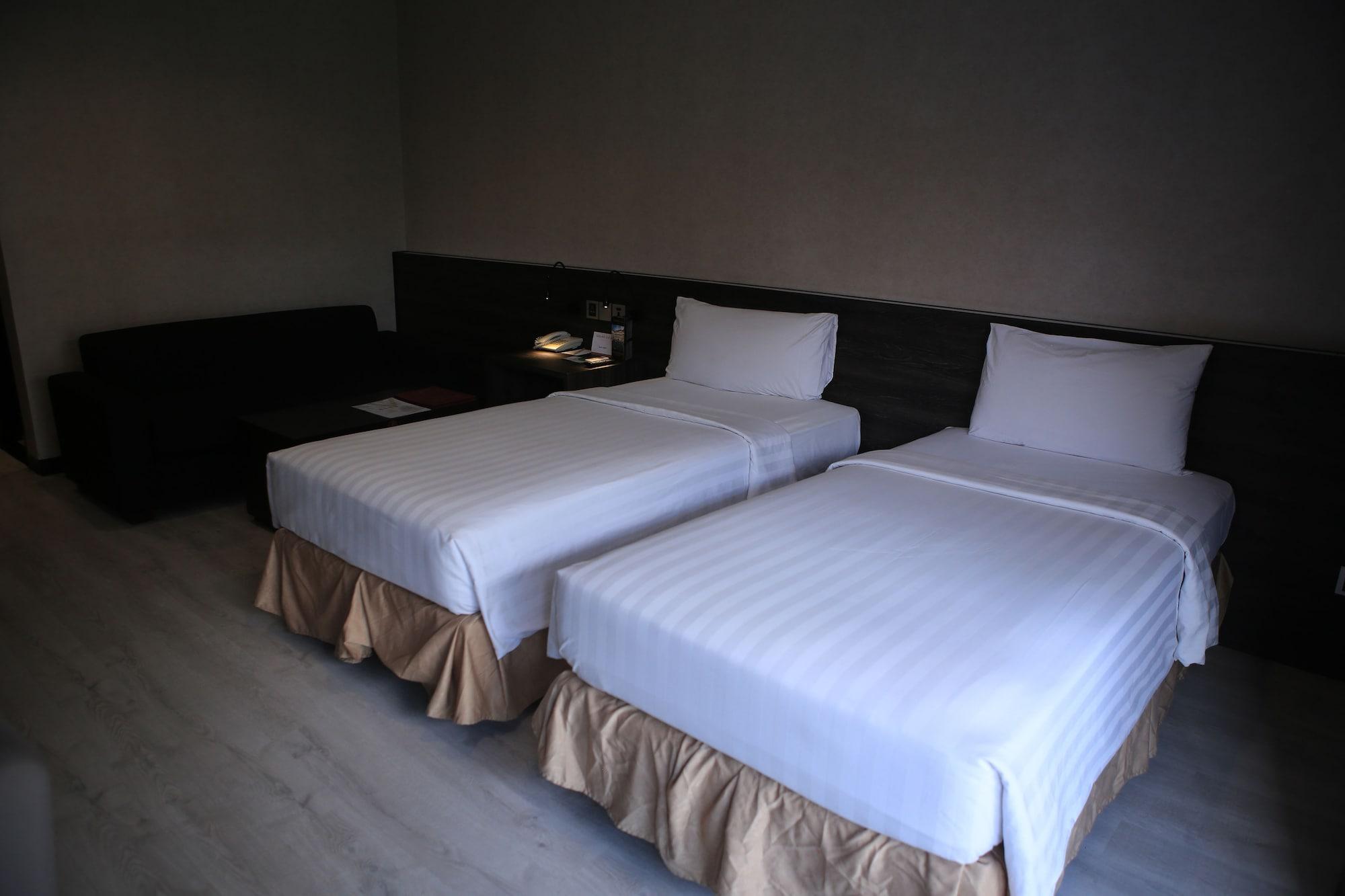 Grand Kuta Hotel And Residence Legian Exteriör bild