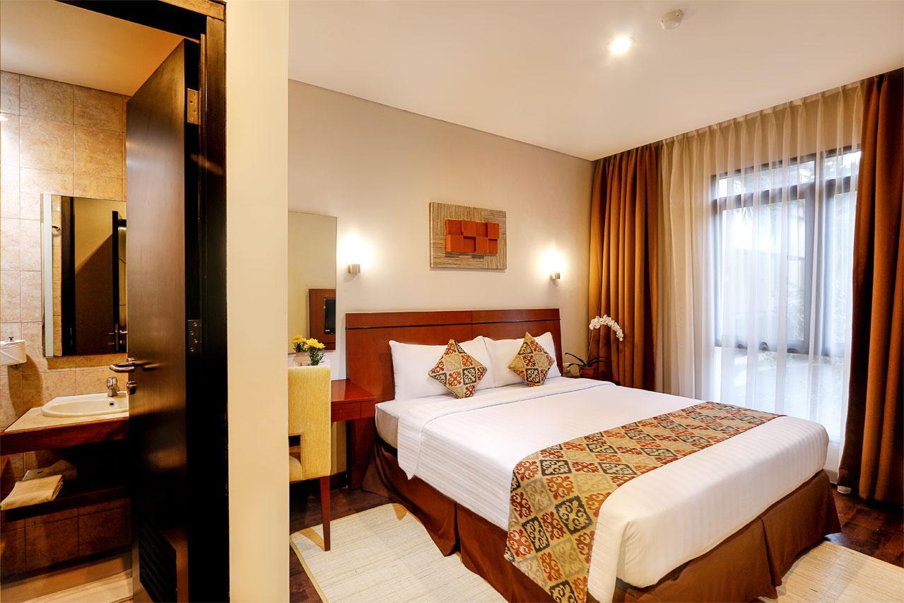 Grand Kuta Hotel And Residence Legian Exteriör bild