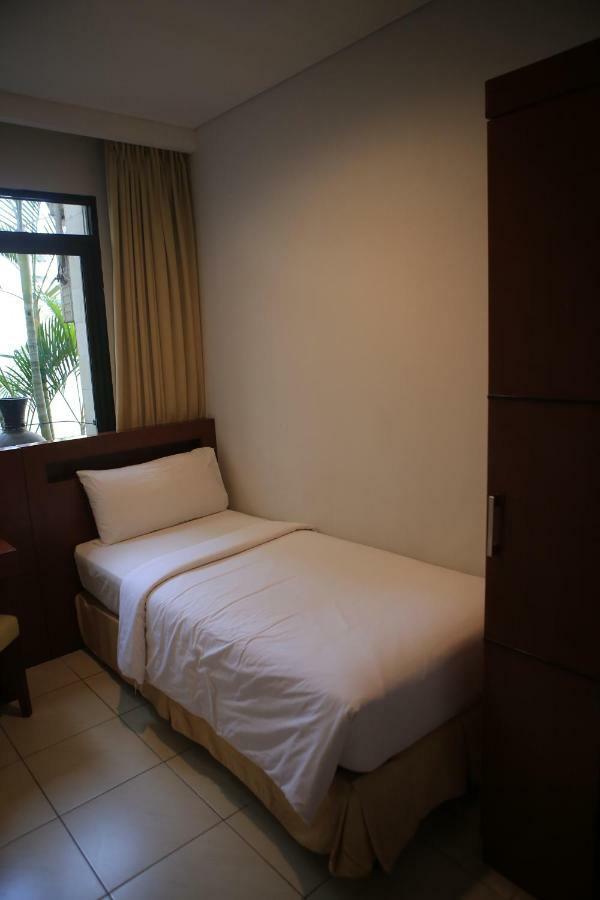 Grand Kuta Hotel And Residence Legian Exteriör bild