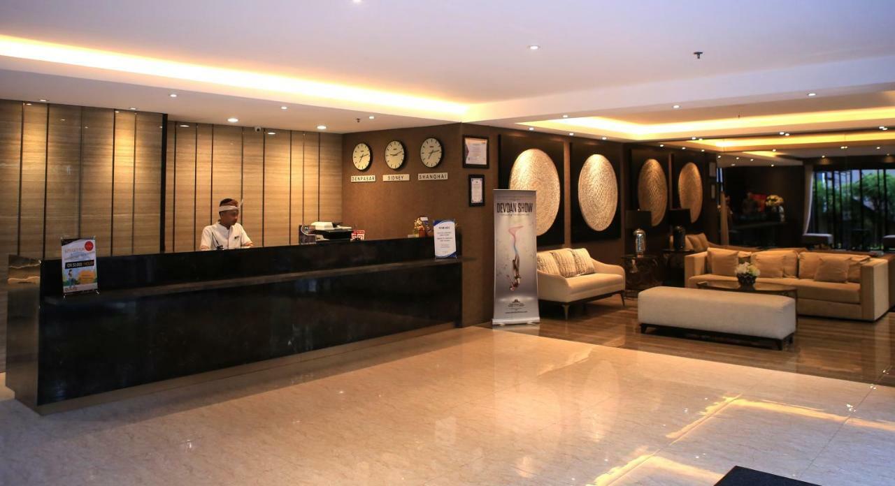 Grand Kuta Hotel And Residence Legian Exteriör bild